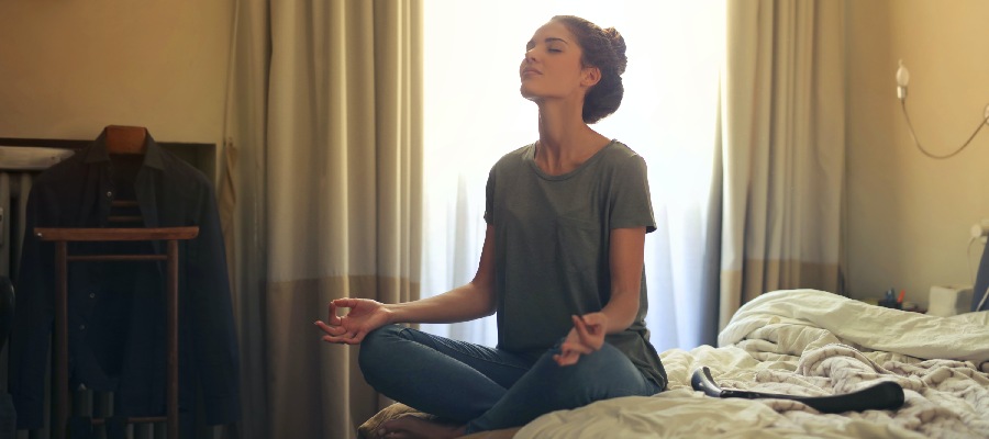 Imagem do post Meditar antes de dormir: benefícios e como iniciar sozinho